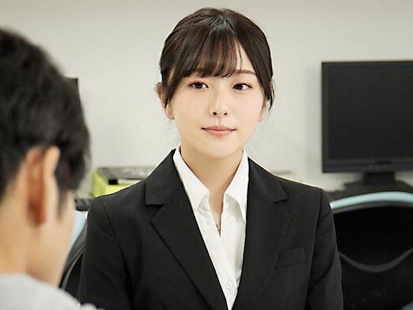 【枕営業】新婚の旦那ばかりを狙う淫乱営業女！妻の目を盗み巧みな技で中出しを誘う。この罠にはまったら最後！