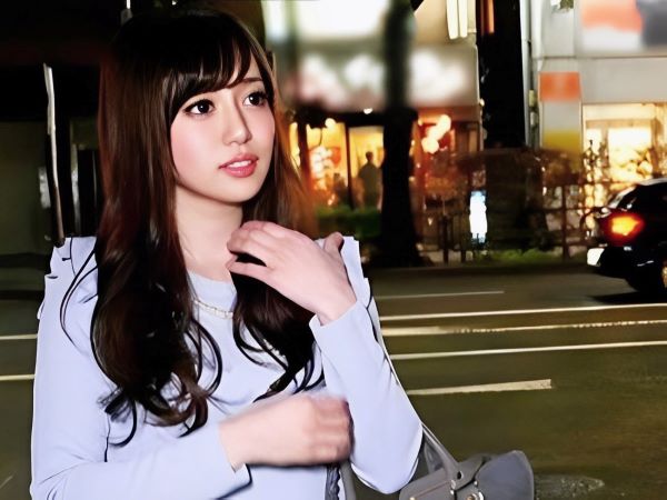 【素人】「ン～～～♥」丁寧にチンポ舐め気持ちよくさせてあげる女‼そのまま正常位で突かれ外出しfinish‼